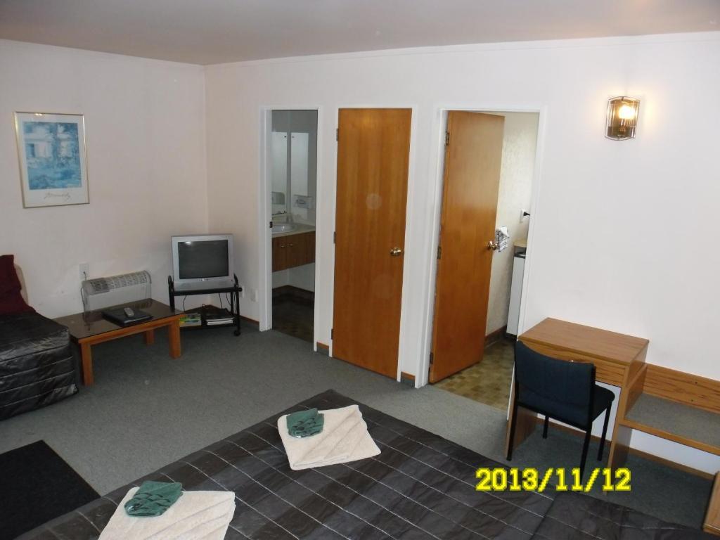 Chloe'S Motor Inn Hamilton Bagian luar foto